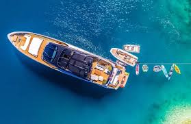 charter a yacht uae
