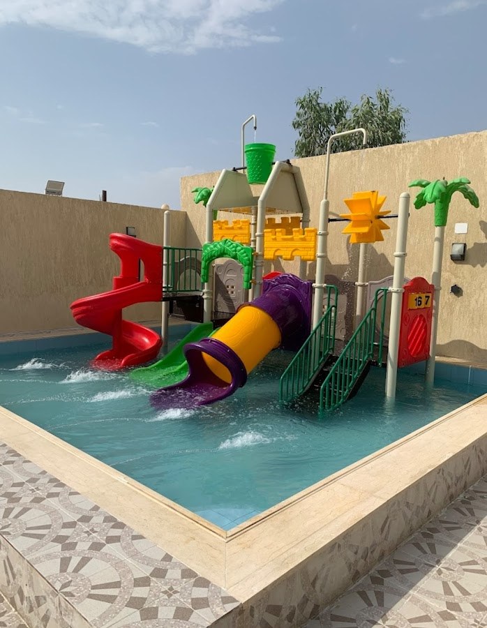 استراحة النخلتين